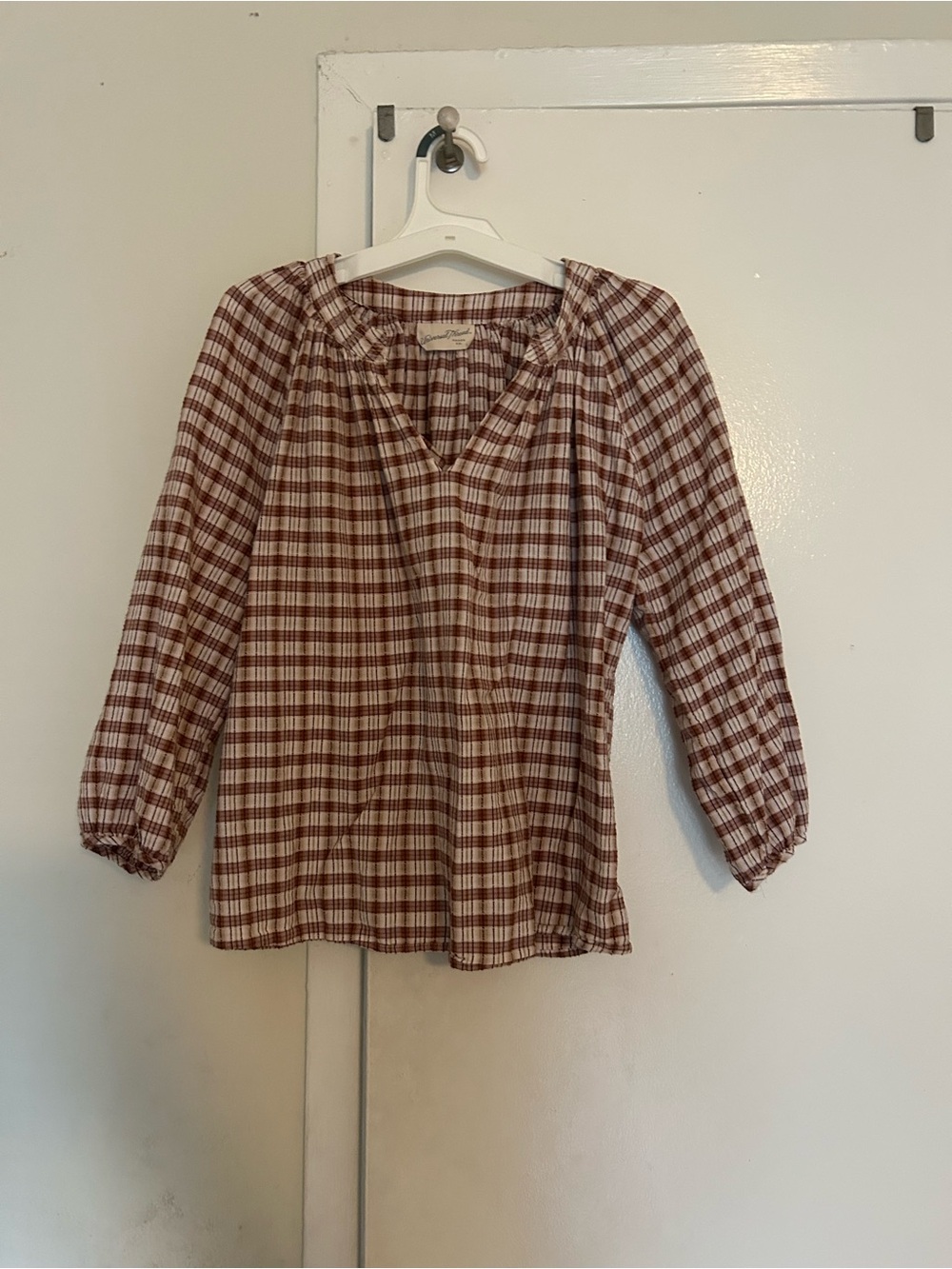 Universal Thread Brown & White Plaid Peasant Top